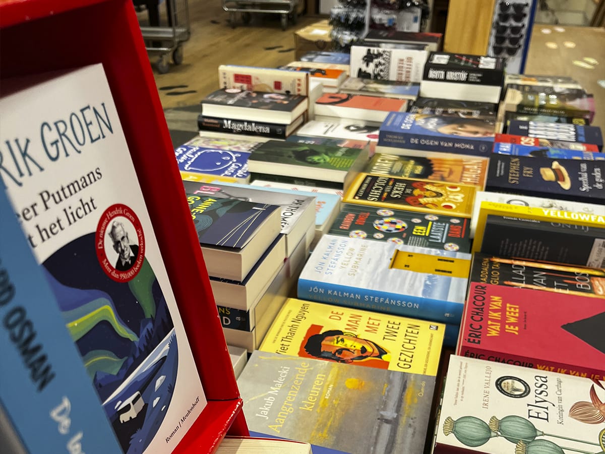 Buchhandlung und Verbrauchermarkt